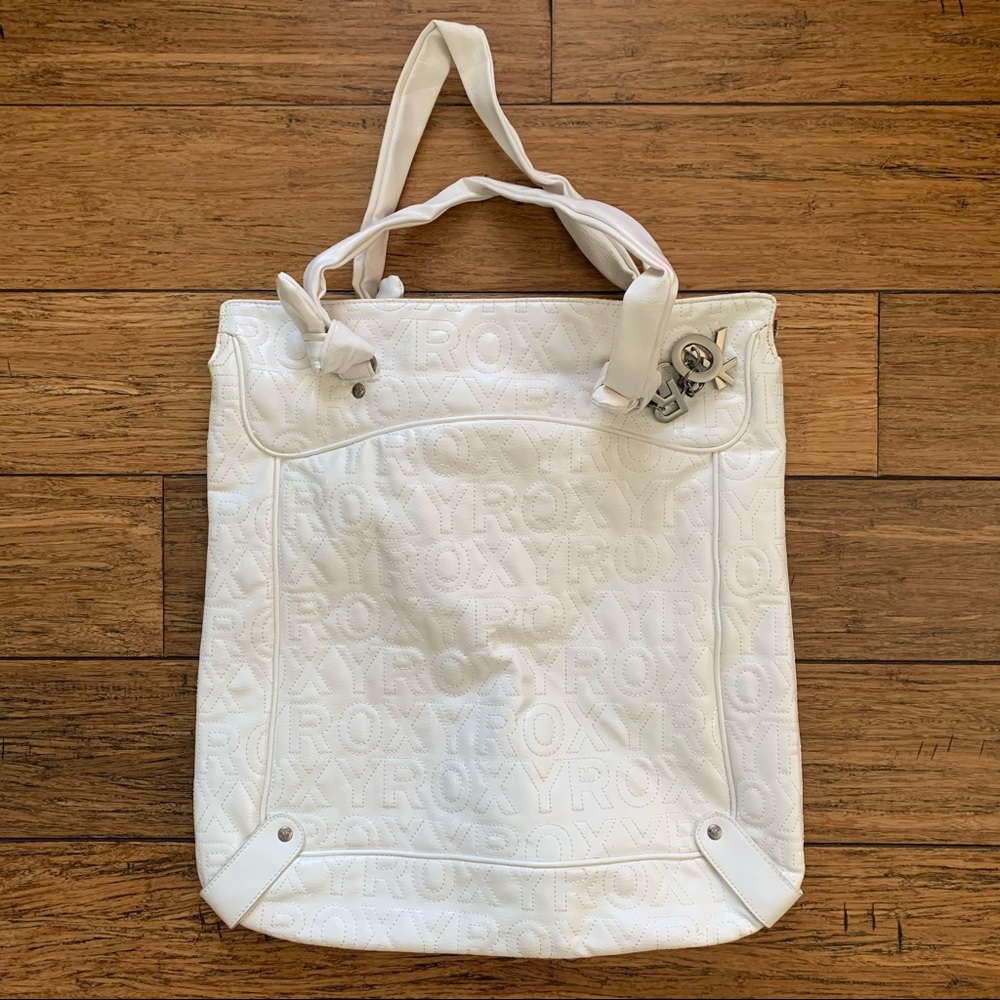 Roxy - Quilt Style Stitched Logo Tote